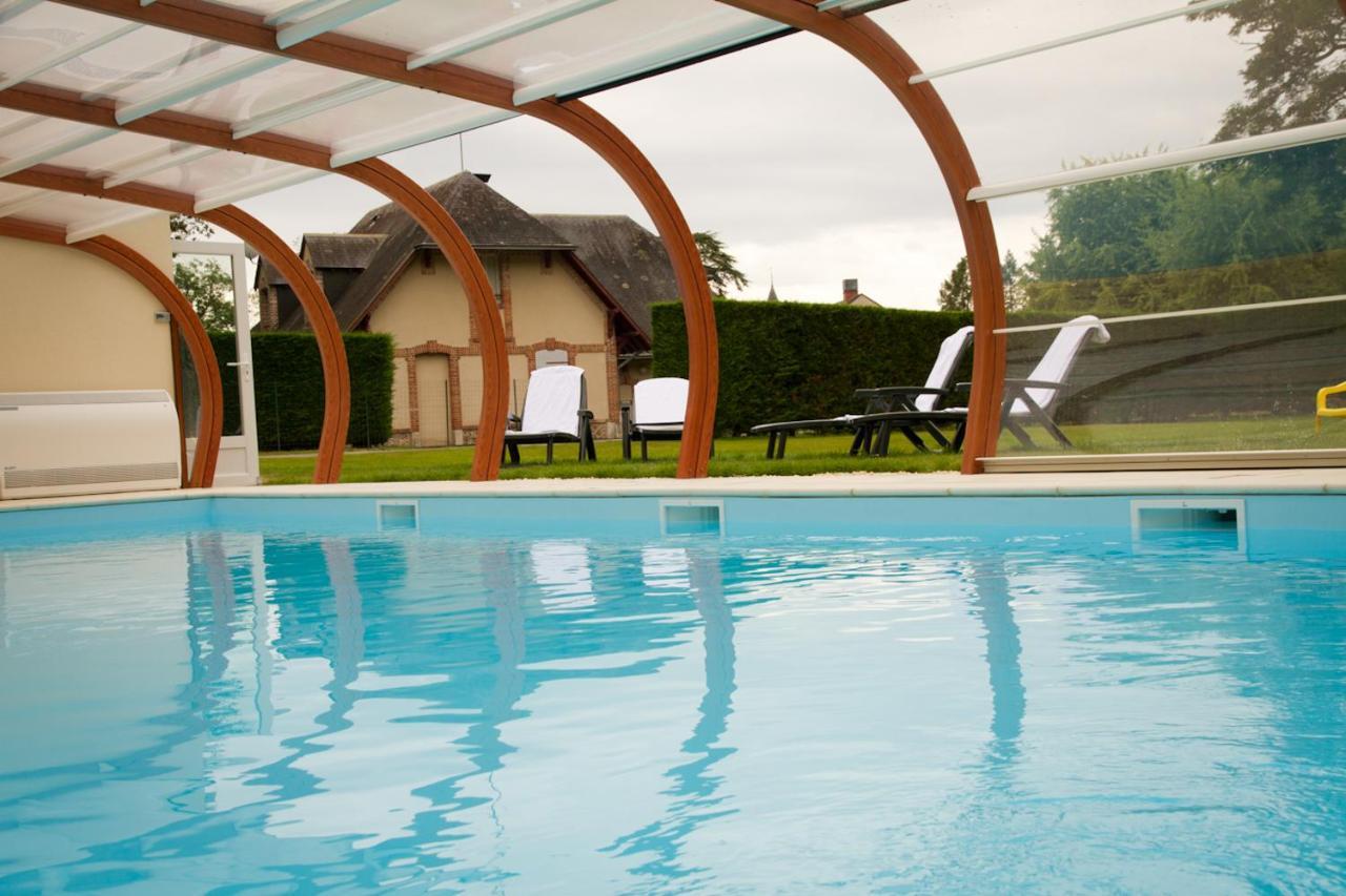 Hotel-Restaurant Domaine De La Grande Garenne Neuvy-sur-Barangeon Luaran gambar