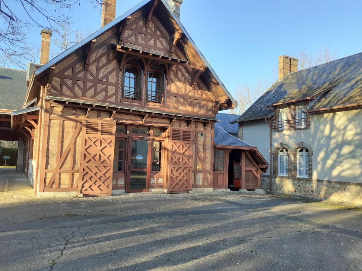 Hotel-Restaurant Domaine De La Grande Garenne Neuvy-sur-Barangeon Luaran gambar
